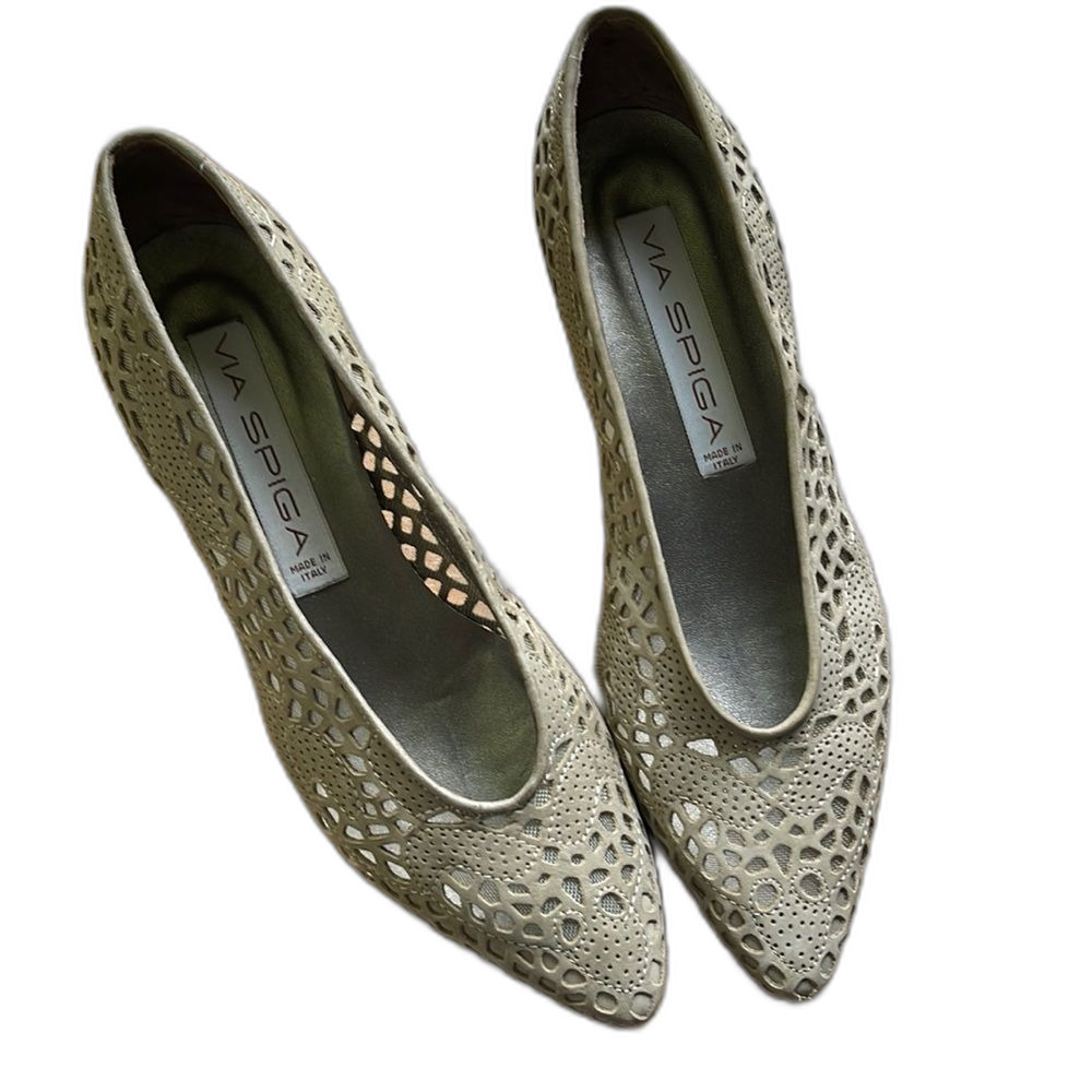 Vintage Via Spiga kitten heels tan crochet look - suede leather sz 7